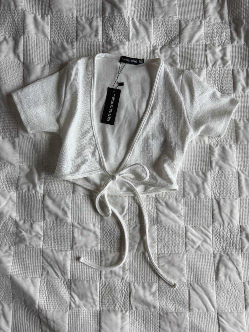 PrettyLittleThing White Tie-Front Textured Crop Top